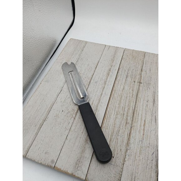 Pampered Chef #1 Cheese Slicer Spreader Stainless Knife w/ Guard Cover # 1125 - Picture 5 of 10